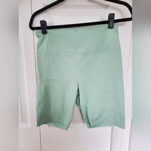 Girlfriend Collective shorts size L